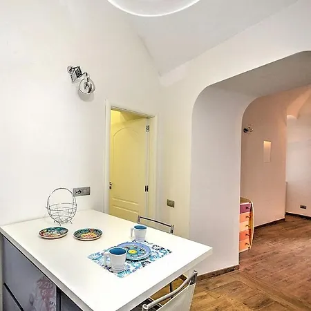 Sleeps 4 Air Con Wifi Appartamento *