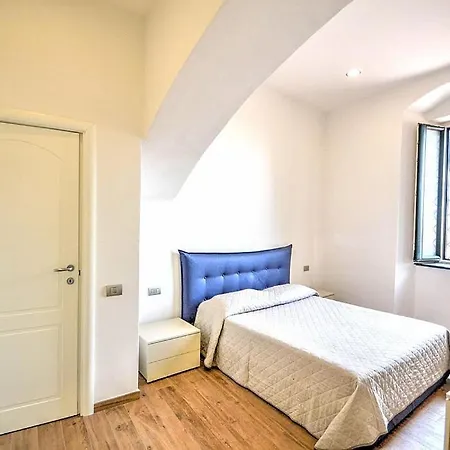 Sleeps 4 Air Con Wifi Appartamento Amalfi
